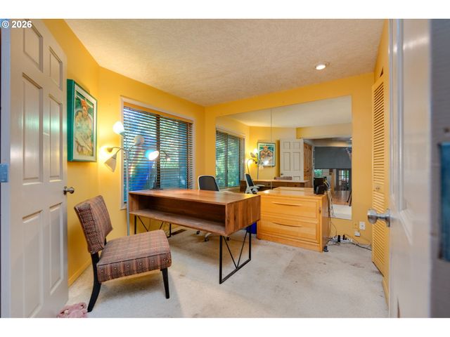 1355 Sw RUSS Ln, Mc Minnville, OR 97128