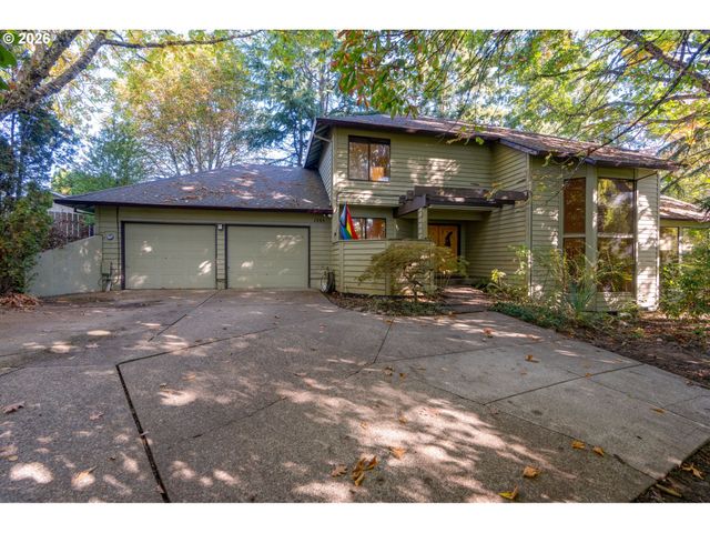 1355 Sw RUSS Ln, Mc Minnville, OR 97128