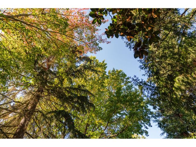 1355 Sw RUSS Ln, Mc Minnville, OR 97128