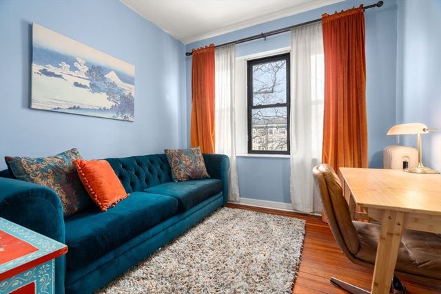 1404 Commonwealth Ave 17, Boston, MA 02135