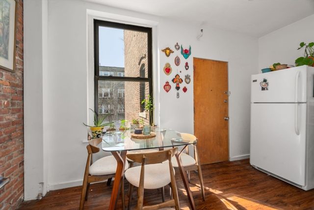 1404 Commonwealth Ave 17, Boston, MA 02135