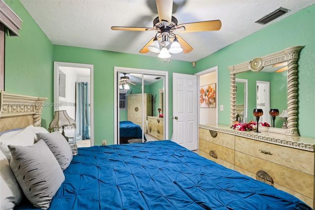 3398 NW 212th St, Miami Gardens, FL 33056