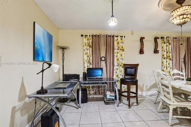 3398 NW 212th St, Miami Gardens, FL 33056