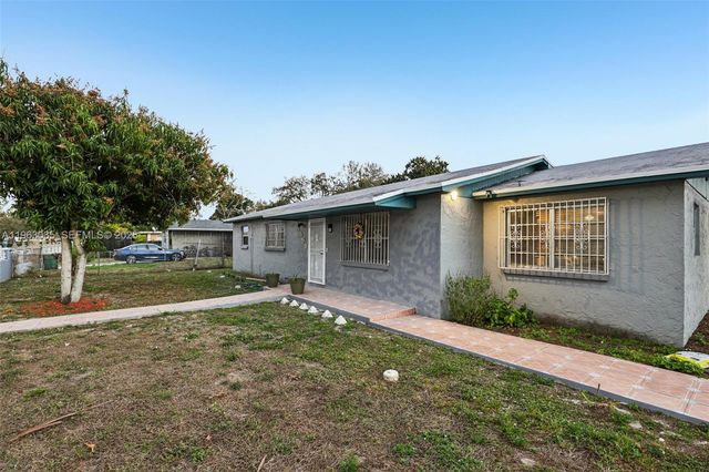 3398 NW 212th St, Miami Gardens, FL 33056