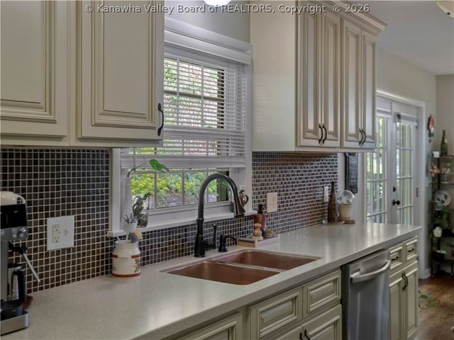 1108 Montrose Drive, South Charleston, WV 25303