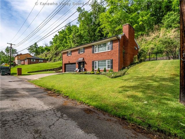 1108 Montrose Drive, South Charleston, WV 25303