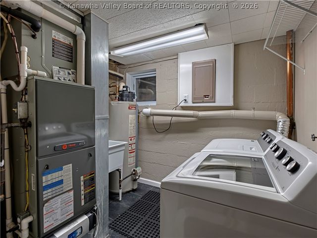1108 Montrose Drive, South Charleston, WV 25303
