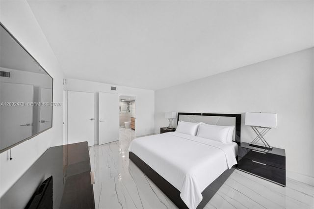 100 Bayview Drive 1908, Sunny Isles Beach, FL 33160