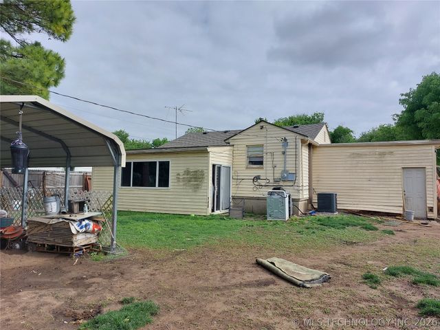 6203 E King Street, Tulsa, OK 74115