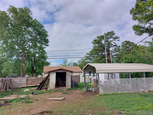 6203 E King Street, Tulsa, OK 74115