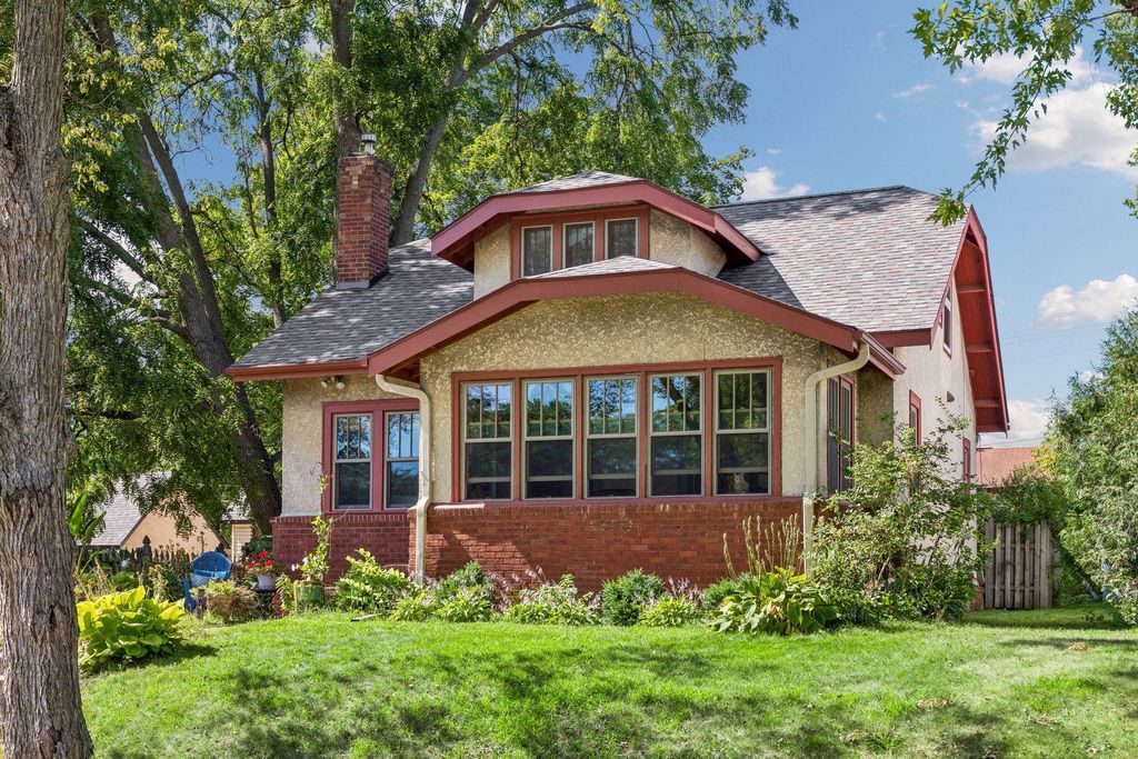 2761 Zenith Avenue N, Robbinsdale, MN 55422 — exterior