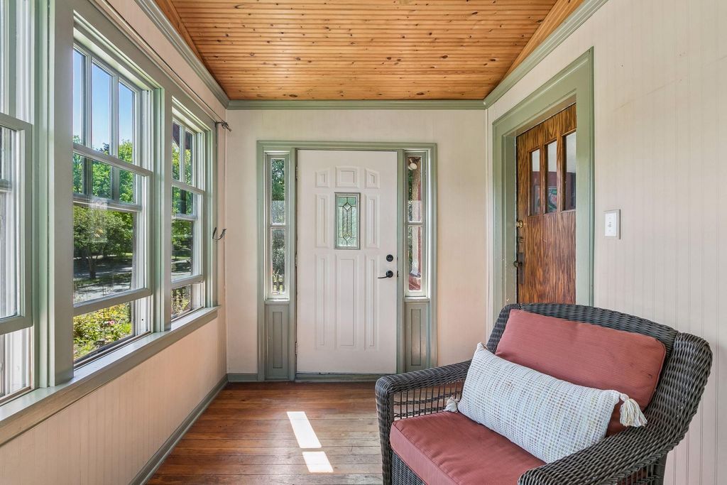 2761 Zenith Avenue N, Robbinsdale, MN 55422 — photo 2