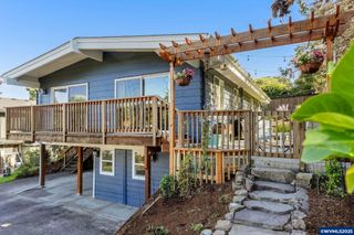 2910 NW Ashwood Dr, Corvallis, OR 97330