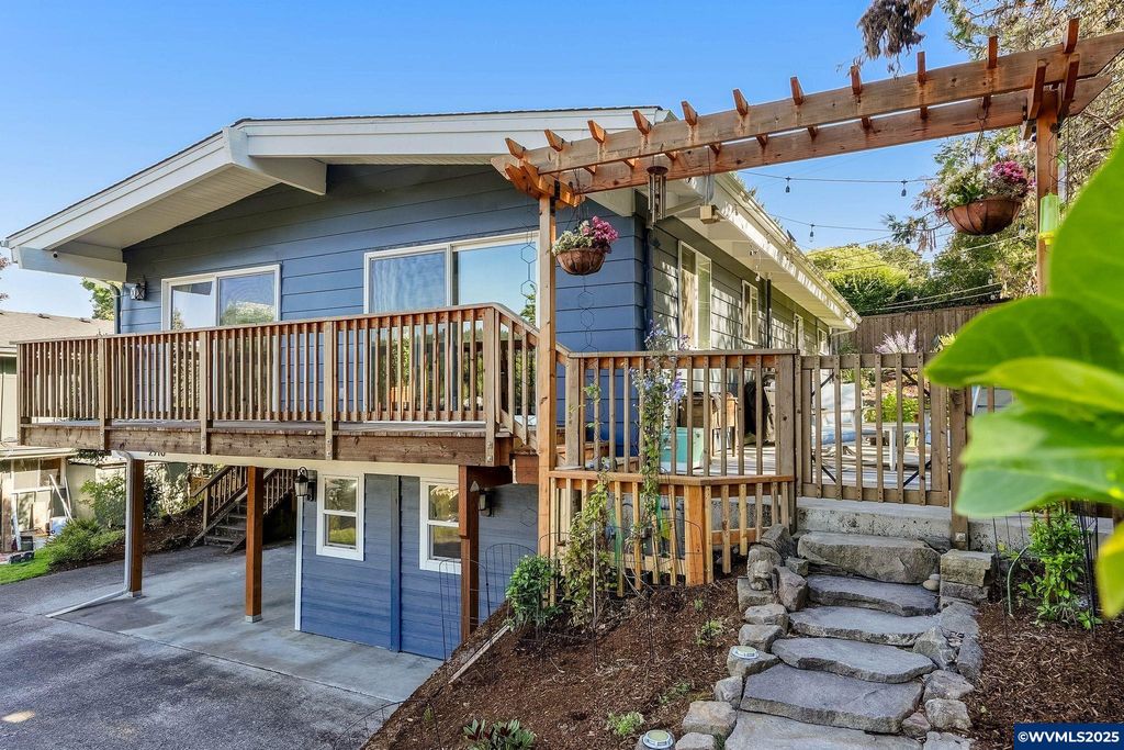 2910 NW Ashwood Dr, Corvallis, OR 97330