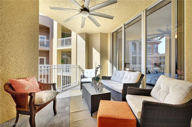 410 Bayfront PL 2409, Naples, FL 34102