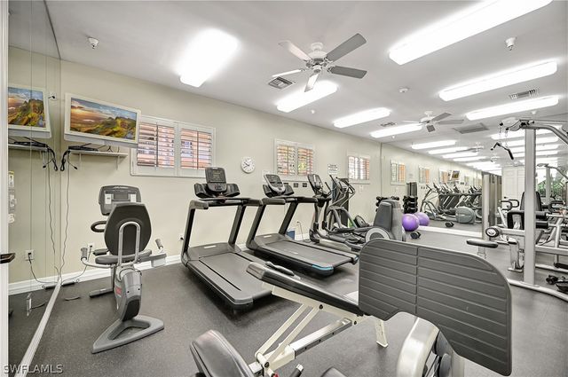 410 Bayfront PL 2409, Naples, FL 34102