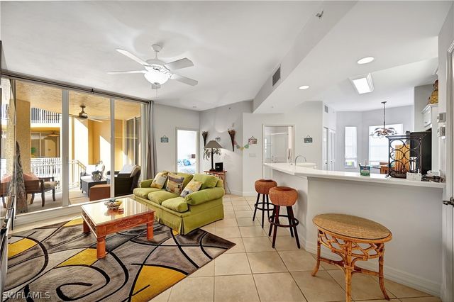 410 Bayfront PL 2409, Naples, FL 34102