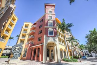 410 Bayfront PL 2409, Naples, FL 34102