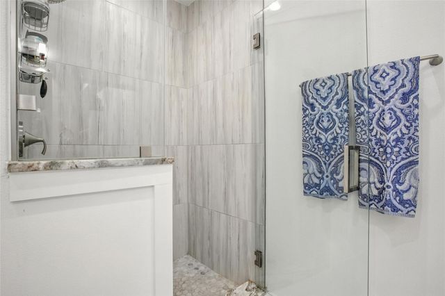 5402 Woodrow Ave B, Austin, TX 78756