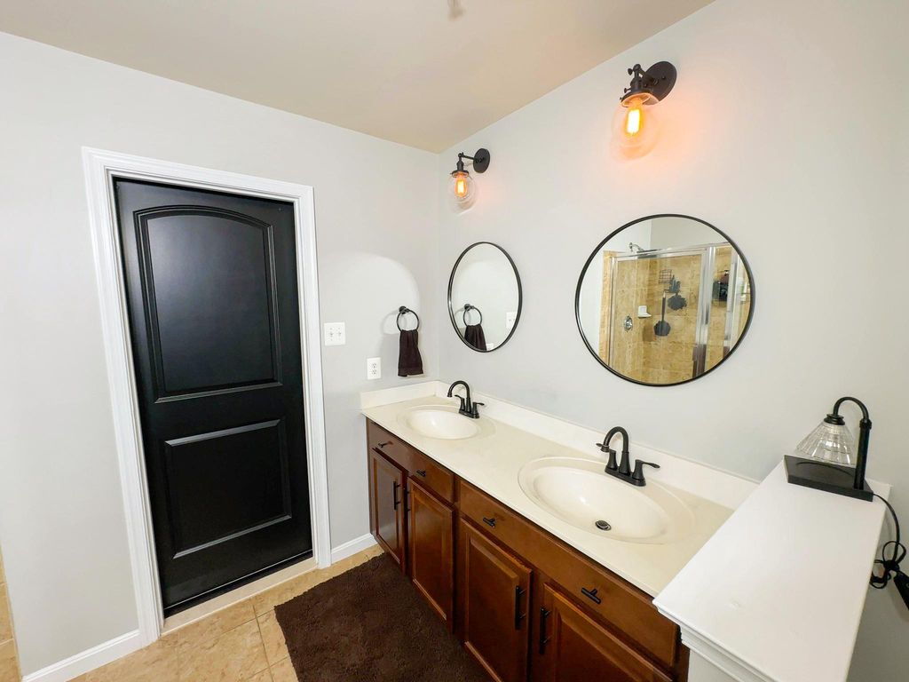 Image 31 of property listing at 14007 VINTAGE LN, Accokeek, MD 20607