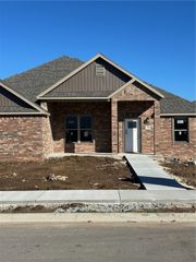 641 Blunt Avenue, Prairie Grove, AR 72753