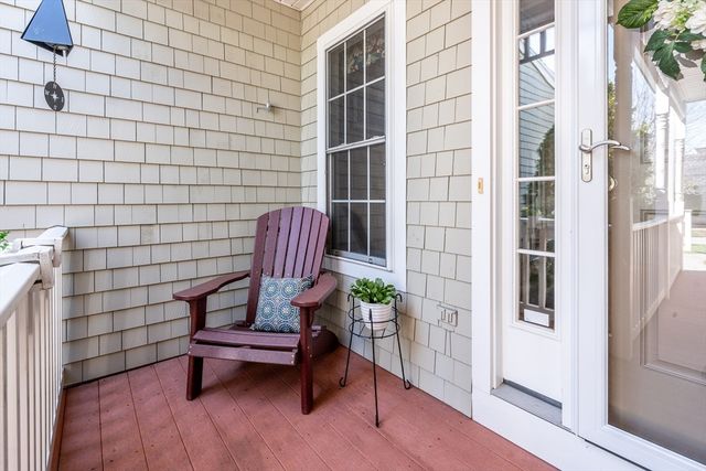 8 Hollyhock Knoll Ct 8, Bourne, MA 02532