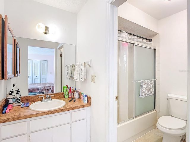 5937 FOREST LANE, Zephyrhills, FL 33542