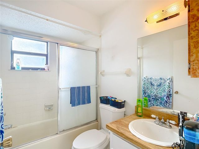 5937 FOREST LANE, Zephyrhills, FL 33542