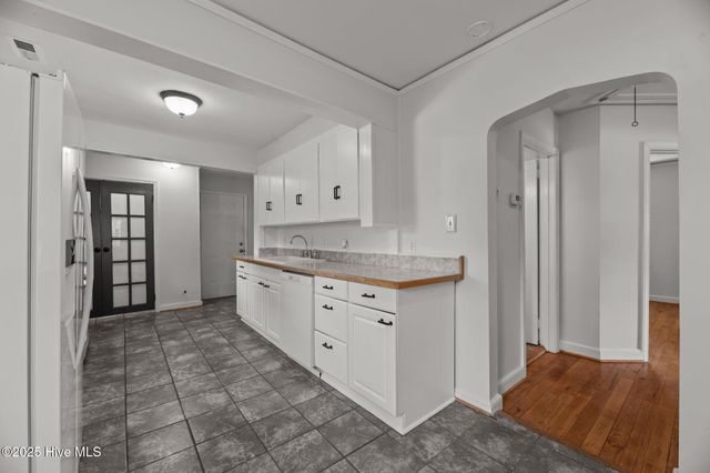 822 Chattawka Lane, New Bern, NC 28560