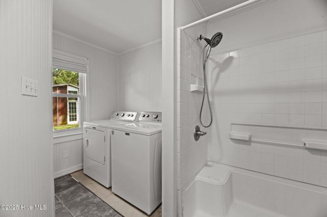 822 Chattawka Lane, New Bern, NC 28560