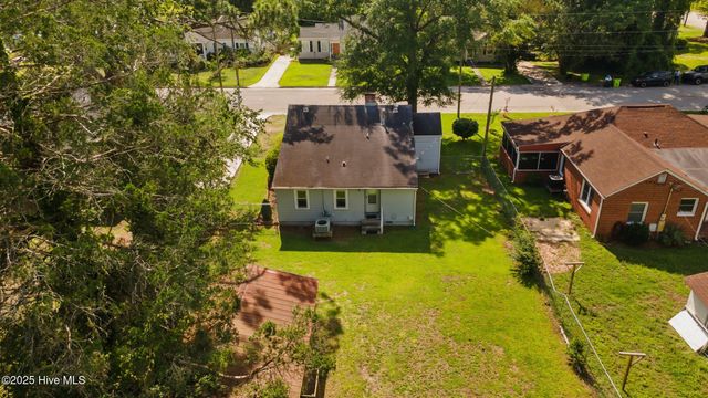 822 Chattawka Lane, New Bern, NC 28560