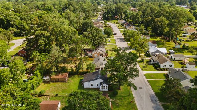 822 Chattawka Lane, New Bern, NC 28560