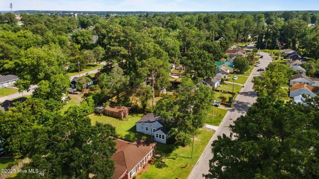 822 Chattawka Lane, New Bern, NC 28560
