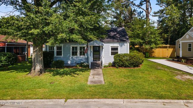 822 Chattawka Lane, New Bern, NC 28560
