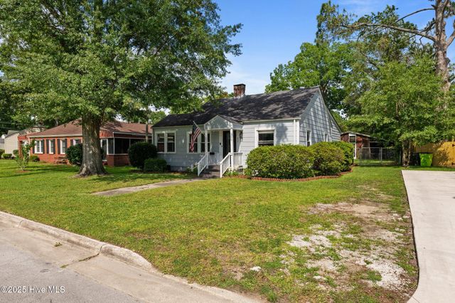 822 Chattawka Lane, New Bern, NC 28560