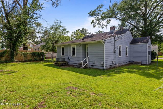 822 Chattawka Lane, New Bern, NC 28560