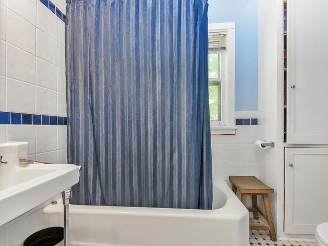 1919 Como Avenue SE, Minneapolis, MN 55414