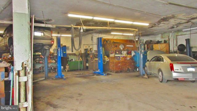 1622 W PASSYUNK AVE, Philadelphia, PA 19145