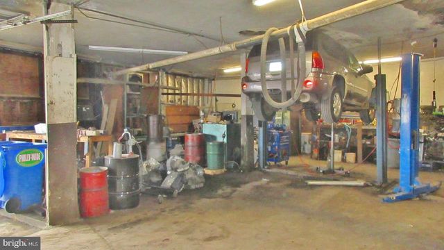 1622 W PASSYUNK AVE, Philadelphia, PA 19145