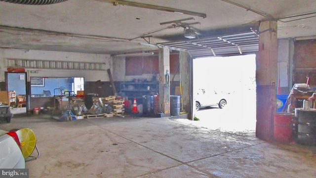 1622 W PASSYUNK AVE, Philadelphia, PA 19145