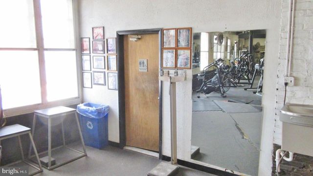 1622 W PASSYUNK AVE, Philadelphia, PA 19145