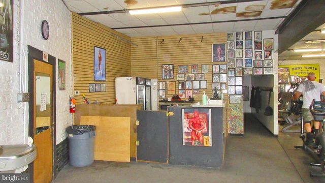 1622 W PASSYUNK AVE, Philadelphia, PA 19145