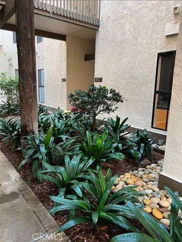 6112 Marina Pacifica, Long Beach, CA 90803