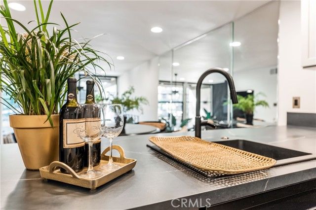 6112 Marina Pacifica, Long Beach, CA 90803