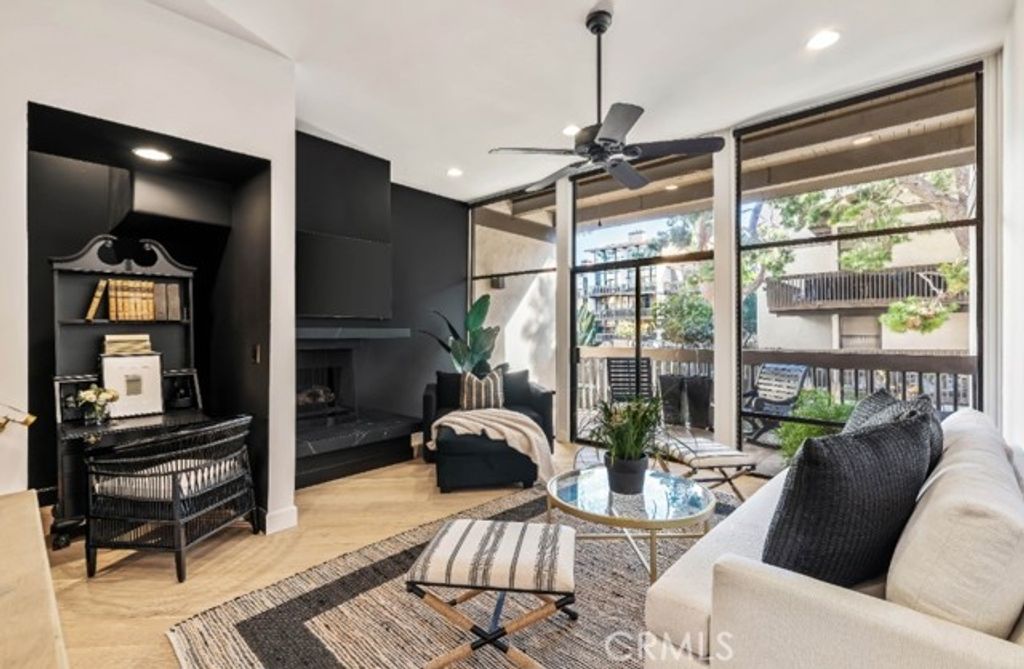 6112 Marina Pacifica, Long Beach, CA 90803