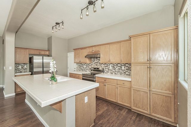 7357 E Redlands Avenue, Fresno, CA 93737