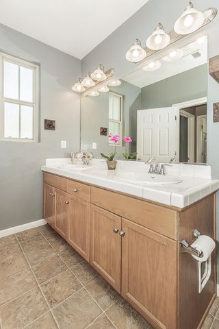 7357 E Redlands Avenue, Fresno, CA 93737