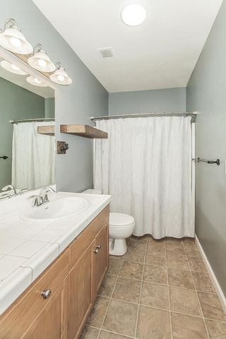 7357 E Redlands Avenue, Fresno, CA 93737