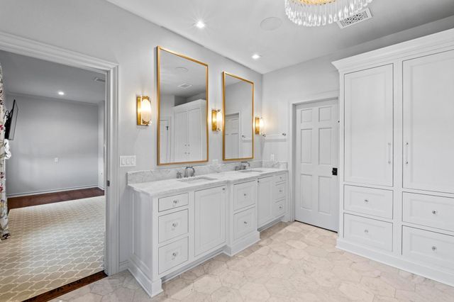 2702 Hillview Green LN, Austin, TX 78703