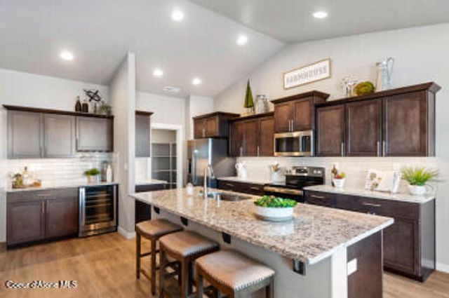 6639 W CONSTANTINE LN, Rathdrum, ID 83858